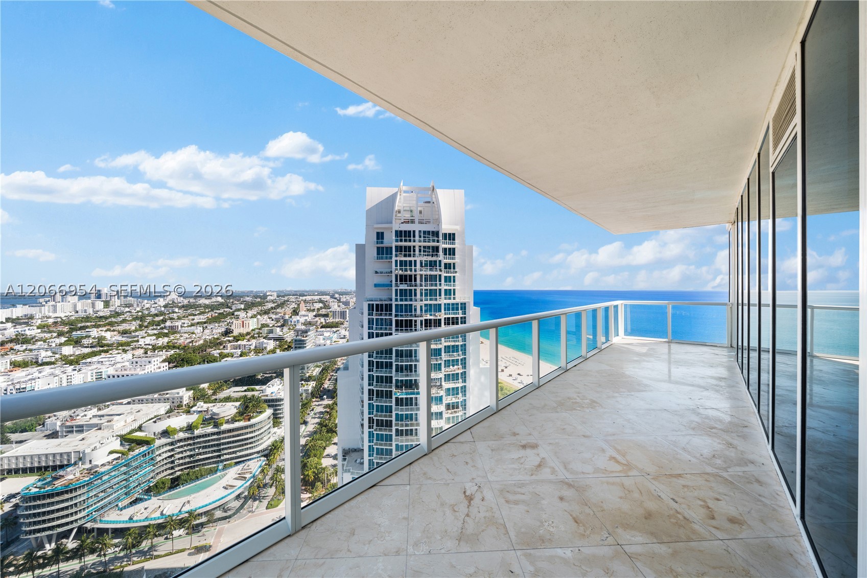 100 S Pointe Dr #3207, Miami Beach FL 33139