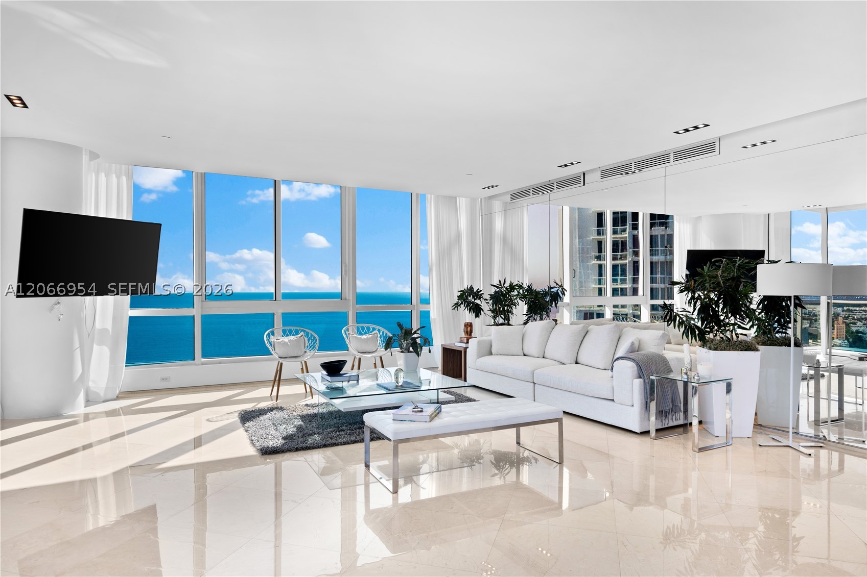 100 S Pointe Dr #3207, Miami Beach FL 33139