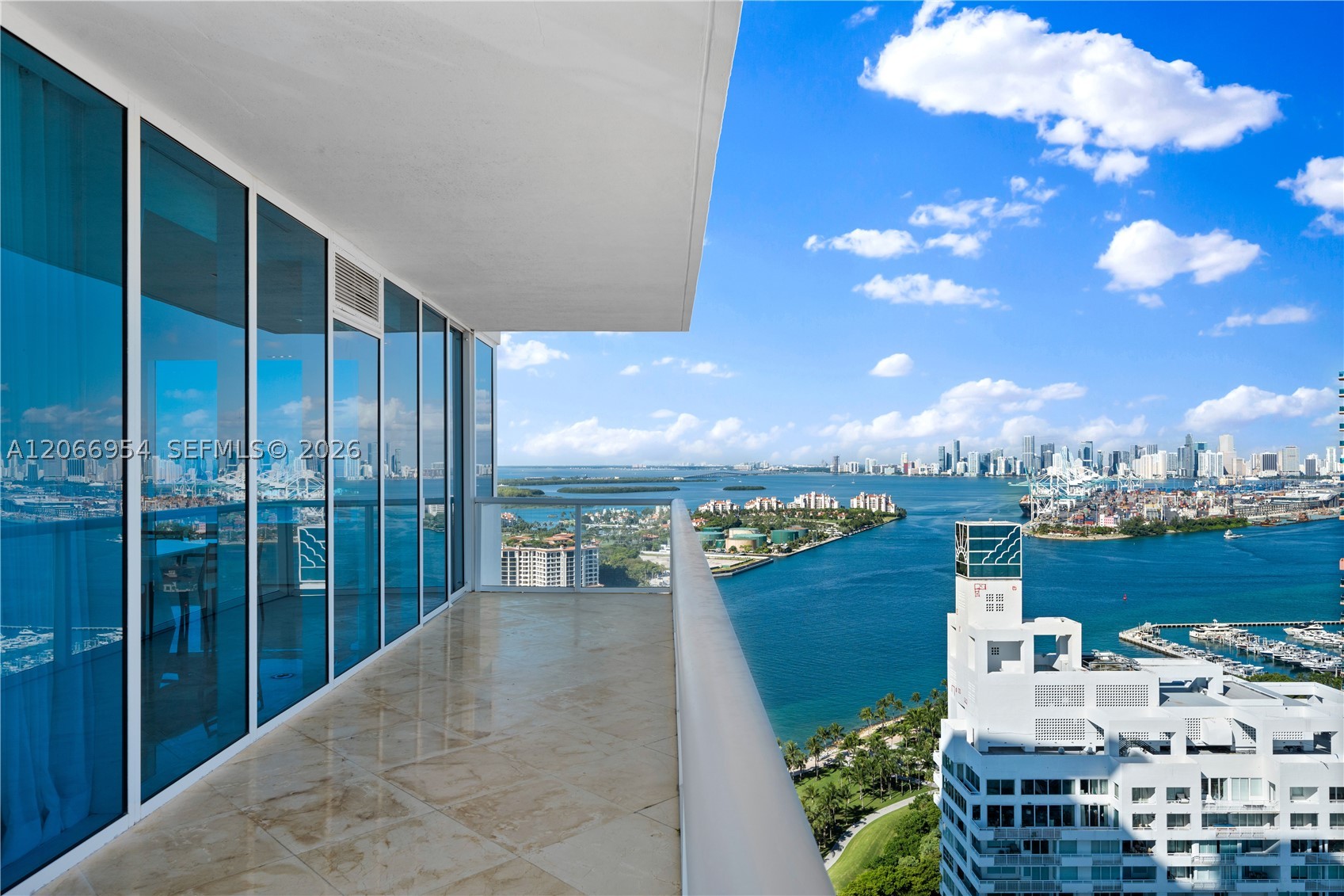 100 S Pointe Dr #3207, Miami Beach FL 33139
