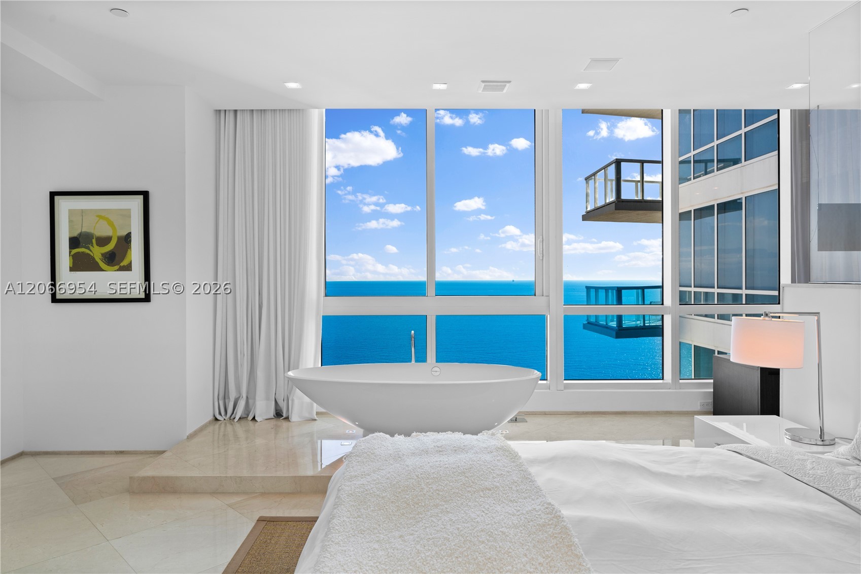 100 S Pointe Dr #3207, Miami Beach FL 33139