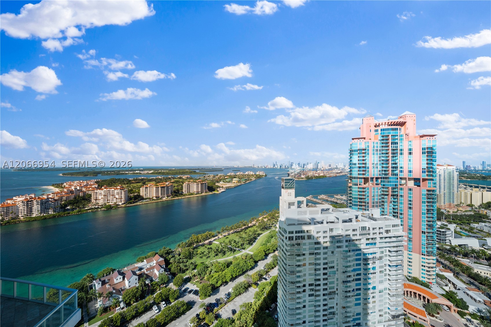 100 S Pointe Dr #3207, Miami Beach FL 33139