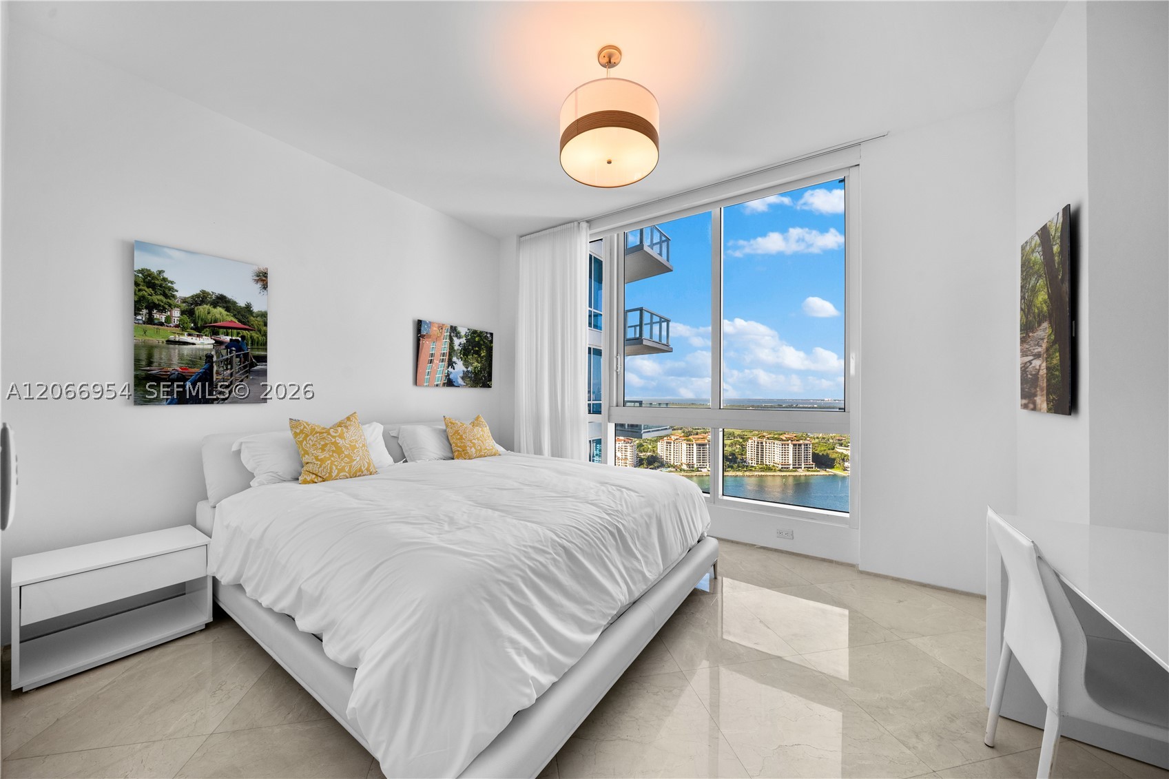 100 S Pointe Dr #3207, Miami Beach FL 33139