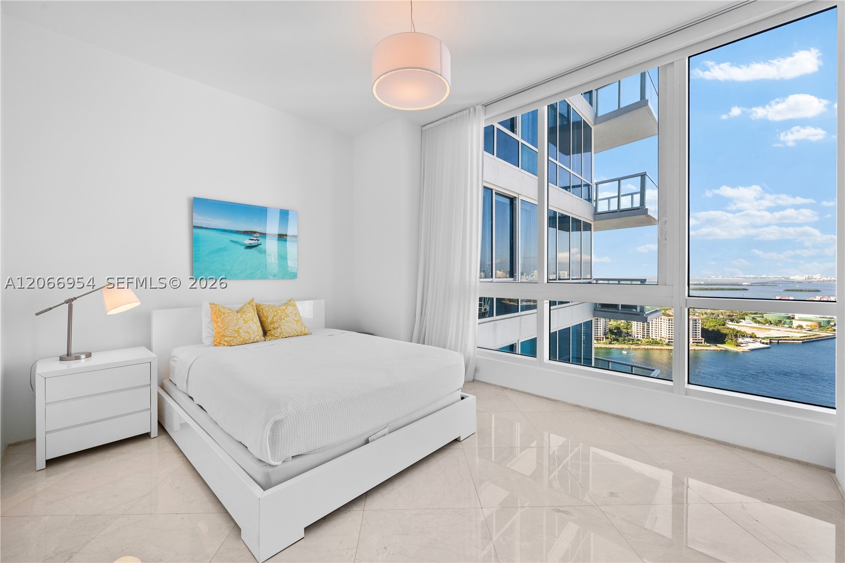 100 S Pointe Dr #3207, Miami Beach FL 33139