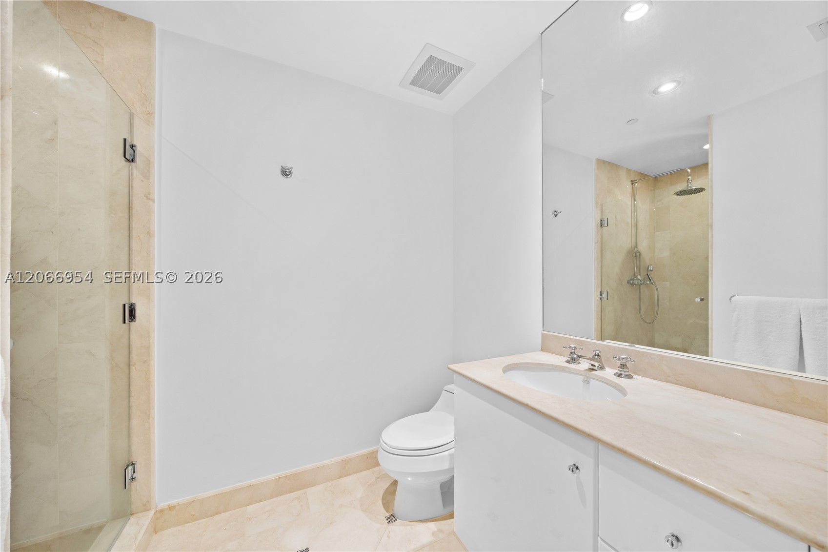 100 S Pointe Dr #3207, Miami Beach FL 33139