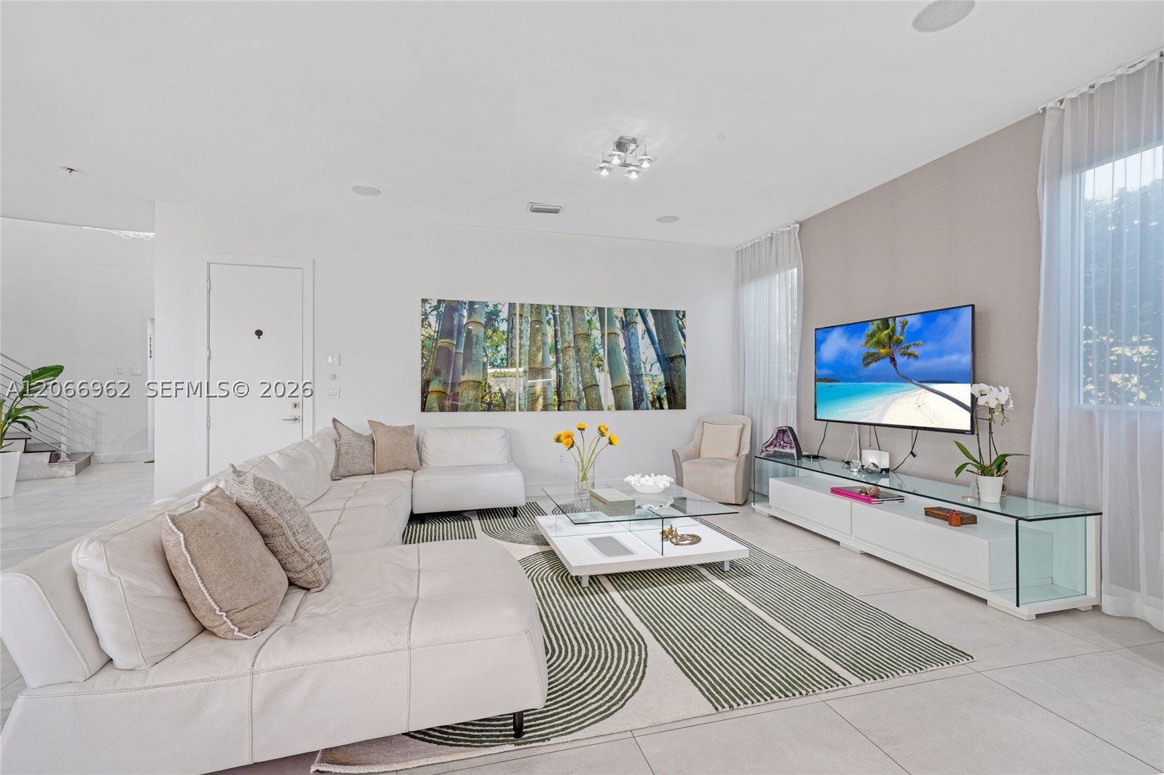 7515 NW 99th Ave, Doral FL 33178