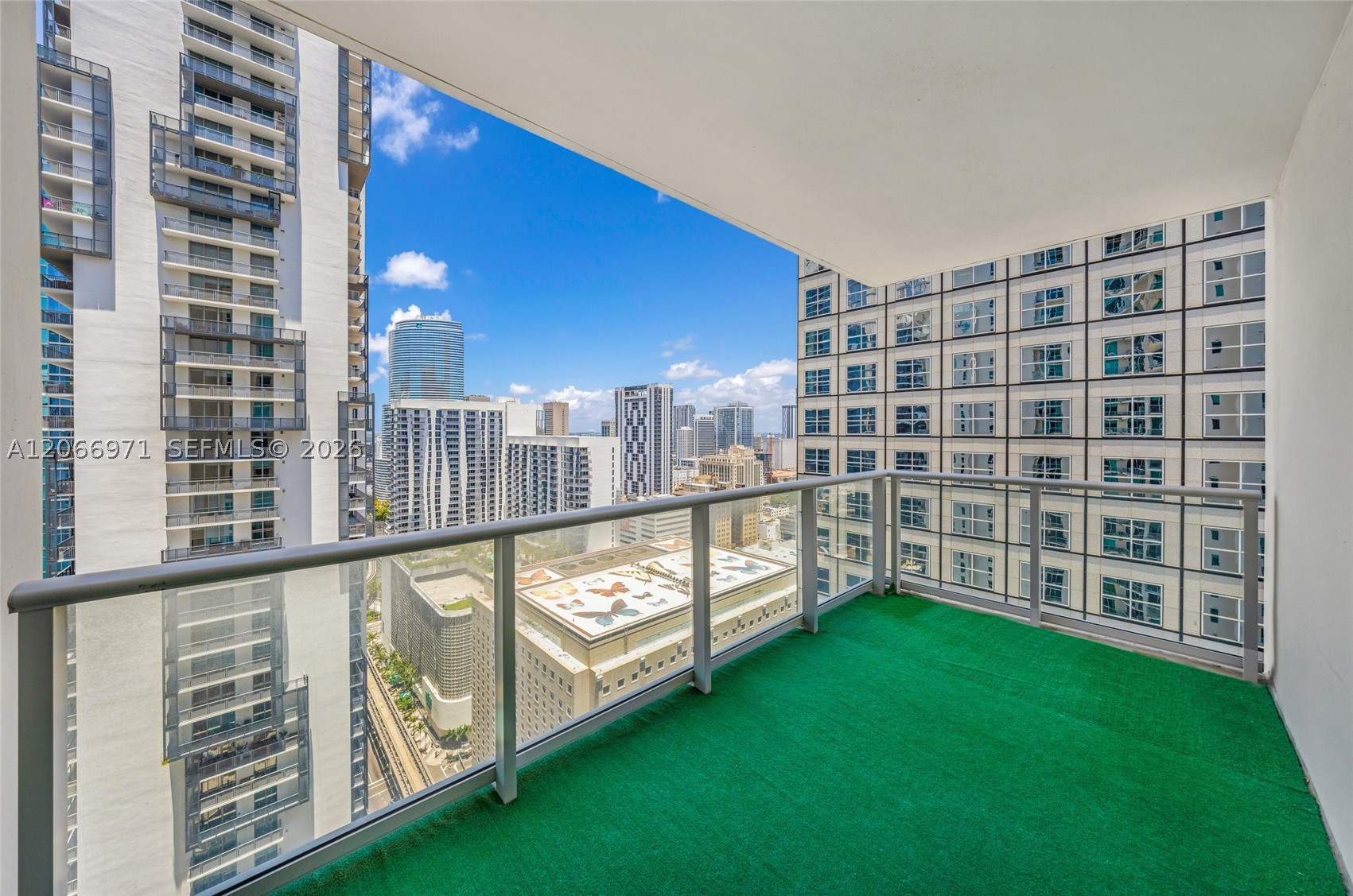 300 S Biscayne Blvd #T-2911, Miami FL 33131