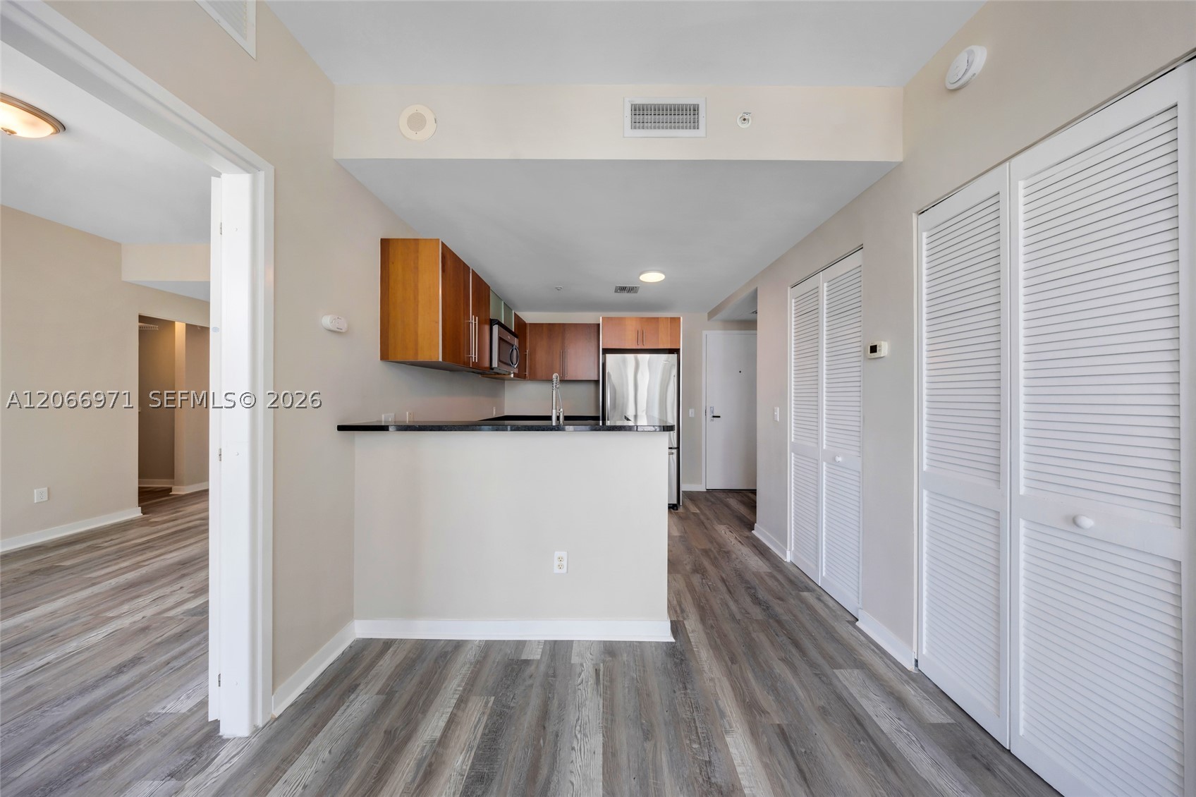 300 S Biscayne Blvd #T-2911, Miami FL 33131