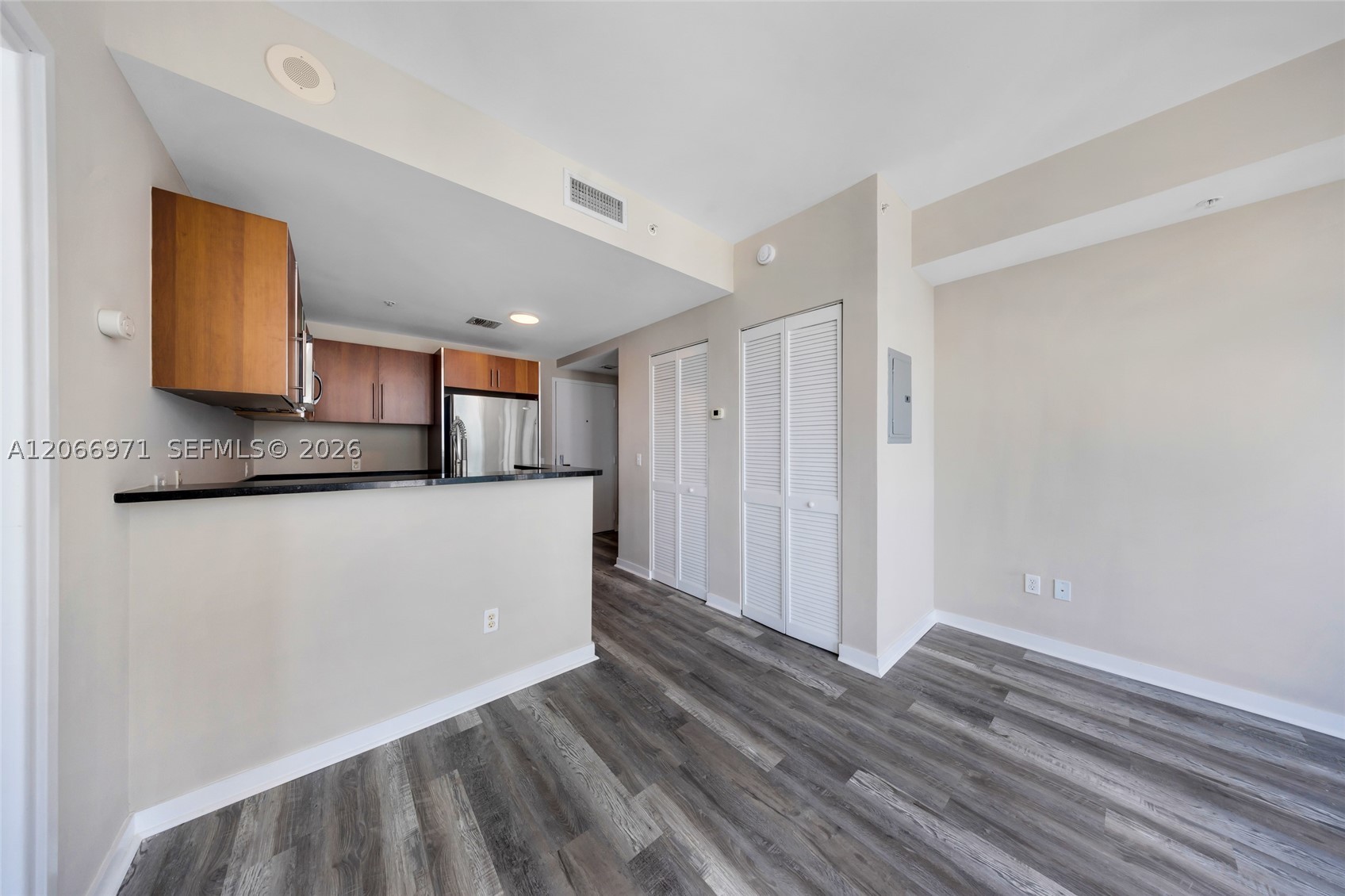 300 S Biscayne Blvd #T-2911, Miami FL 33131