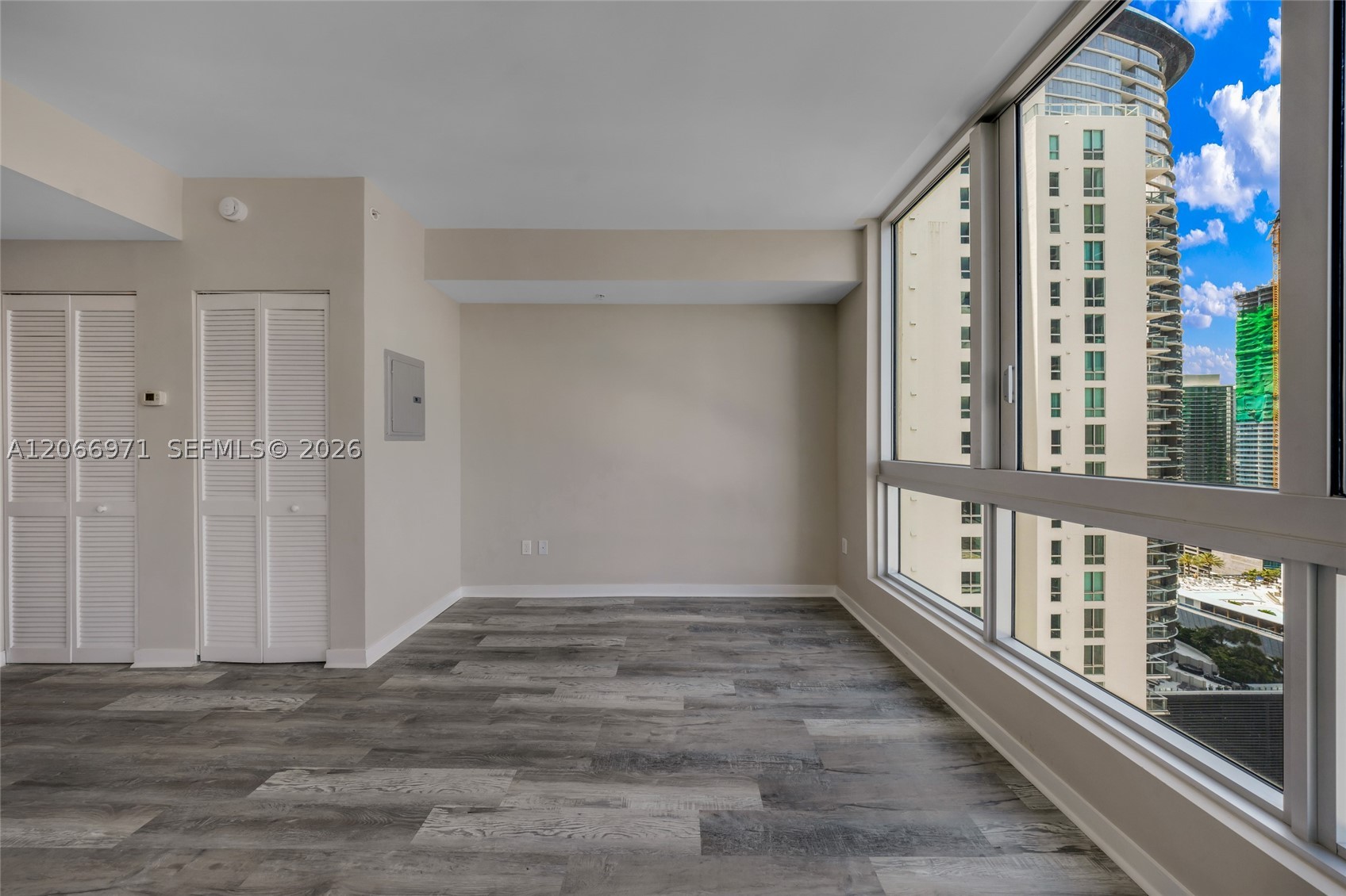 300 S Biscayne Blvd #T-2911, Miami FL 33131