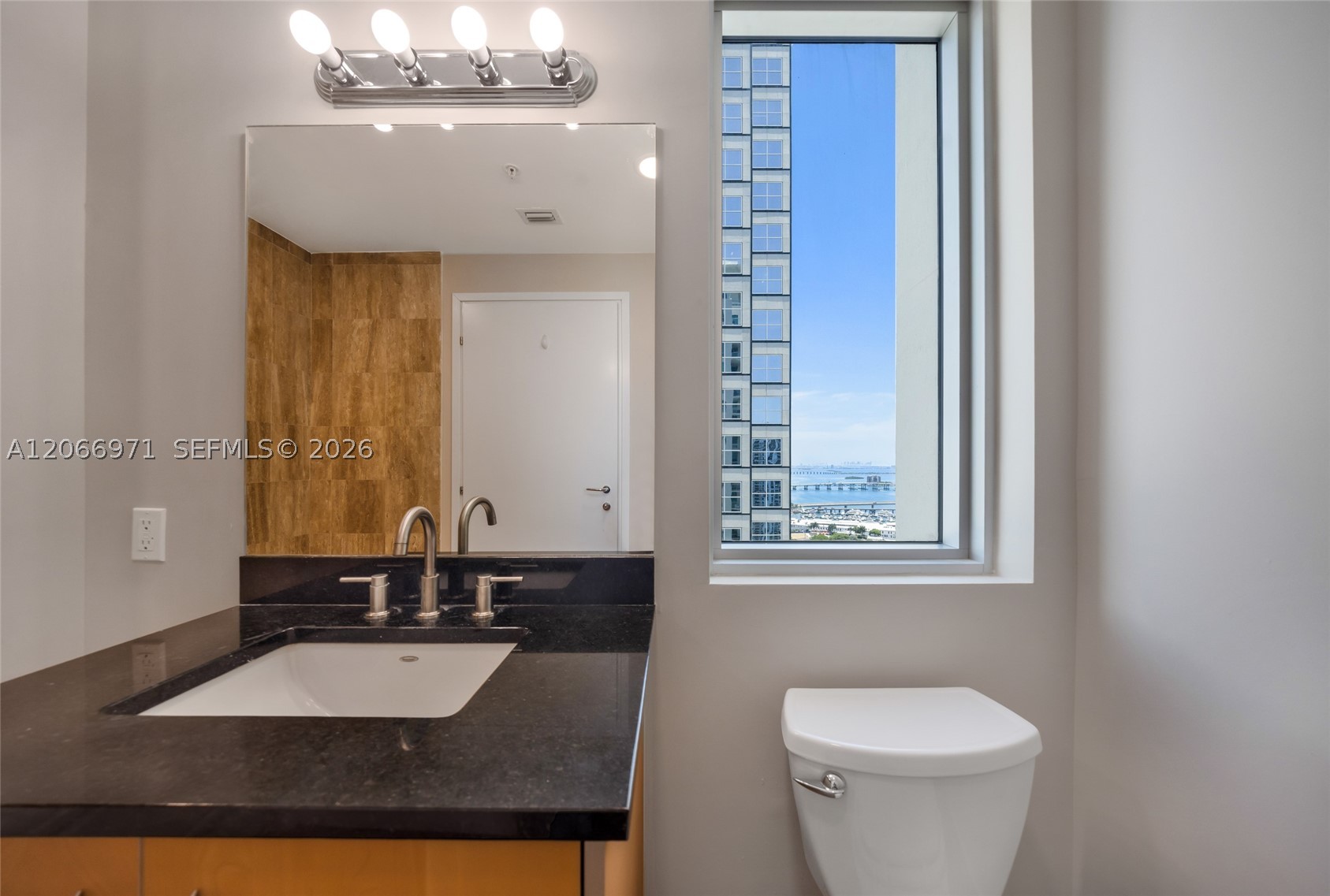 300 S Biscayne Blvd #T-2911, Miami FL 33131