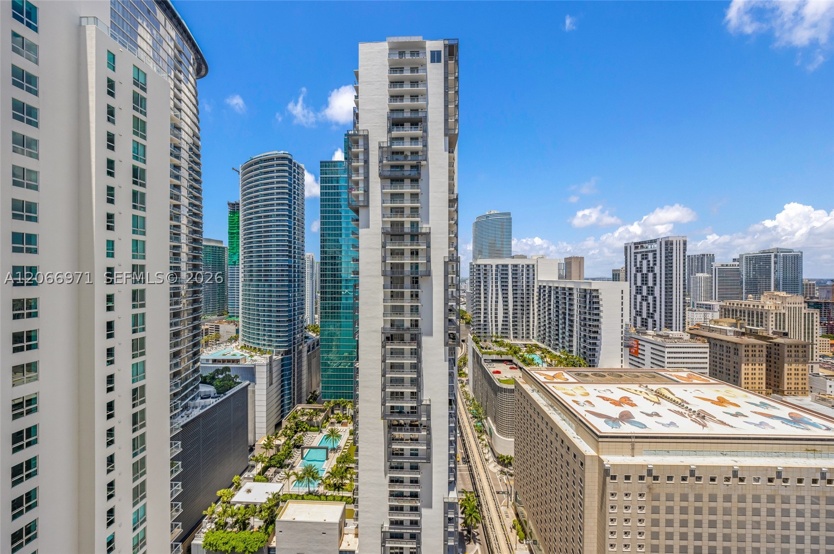 300 S Biscayne Blvd #T-2911, Miami FL 33131