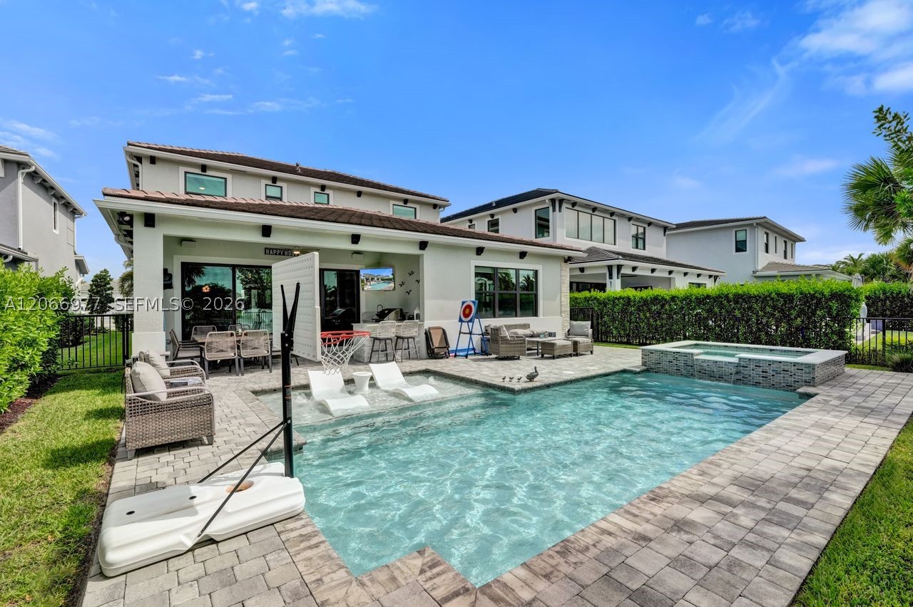 12474 Solana Bay Cir, Palm Beach Gardens FL 33412