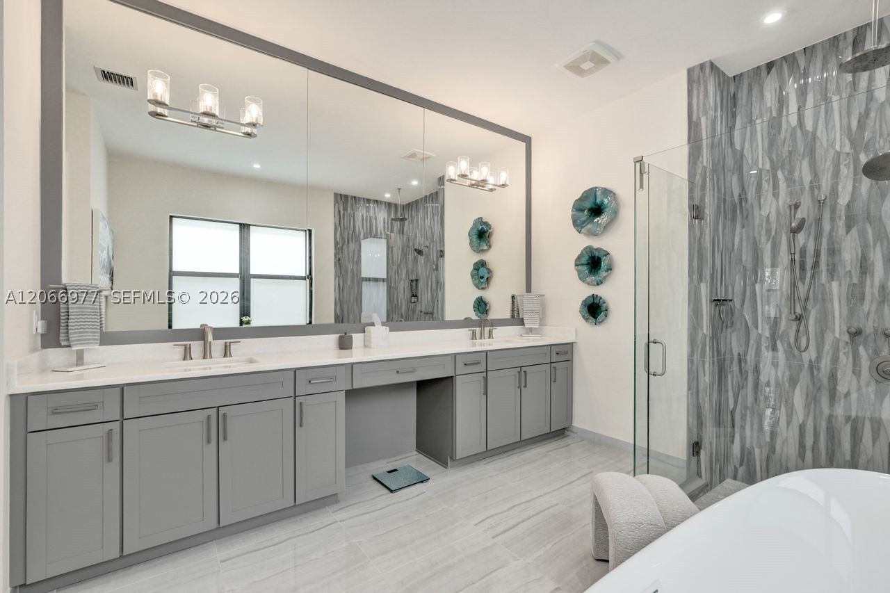 12474 Solana Bay Cir, Palm Beach Gardens FL 33412