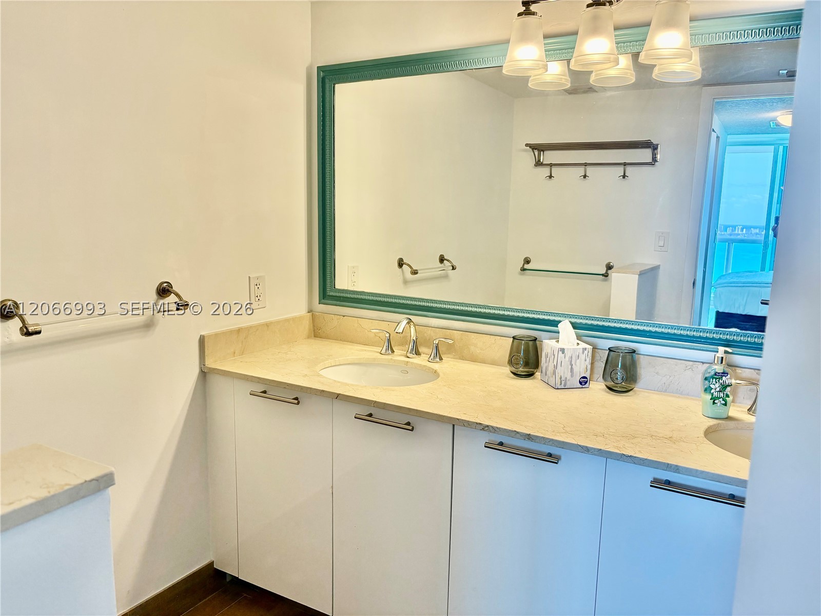 1800 N Bayshore Dr #4209, Miami FL 33132