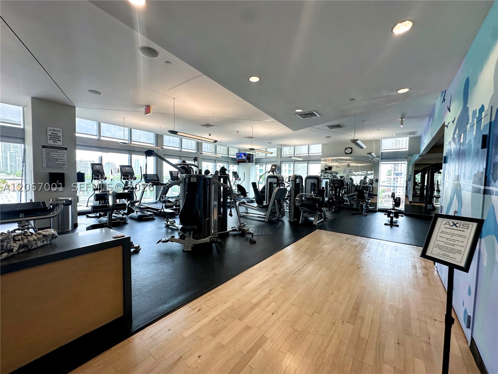 79 SW 12th St #2809-S, Miami FL 33130