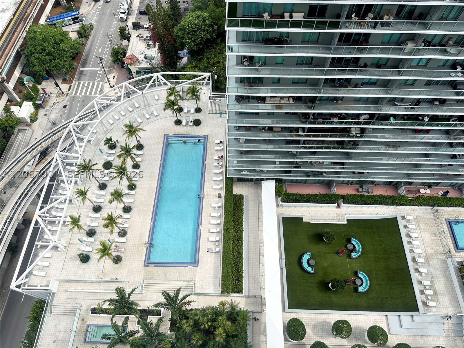 79 SW 12th St #2809-S, Miami FL 33130