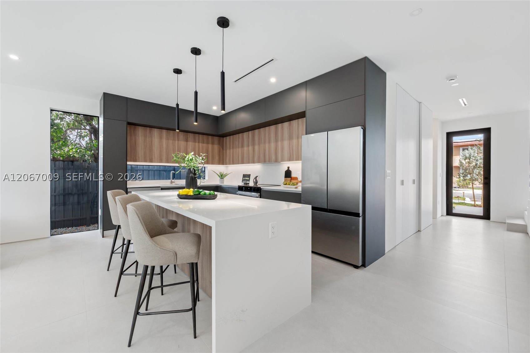 2980 SW 2nd St #LEFT, Miami FL 33135