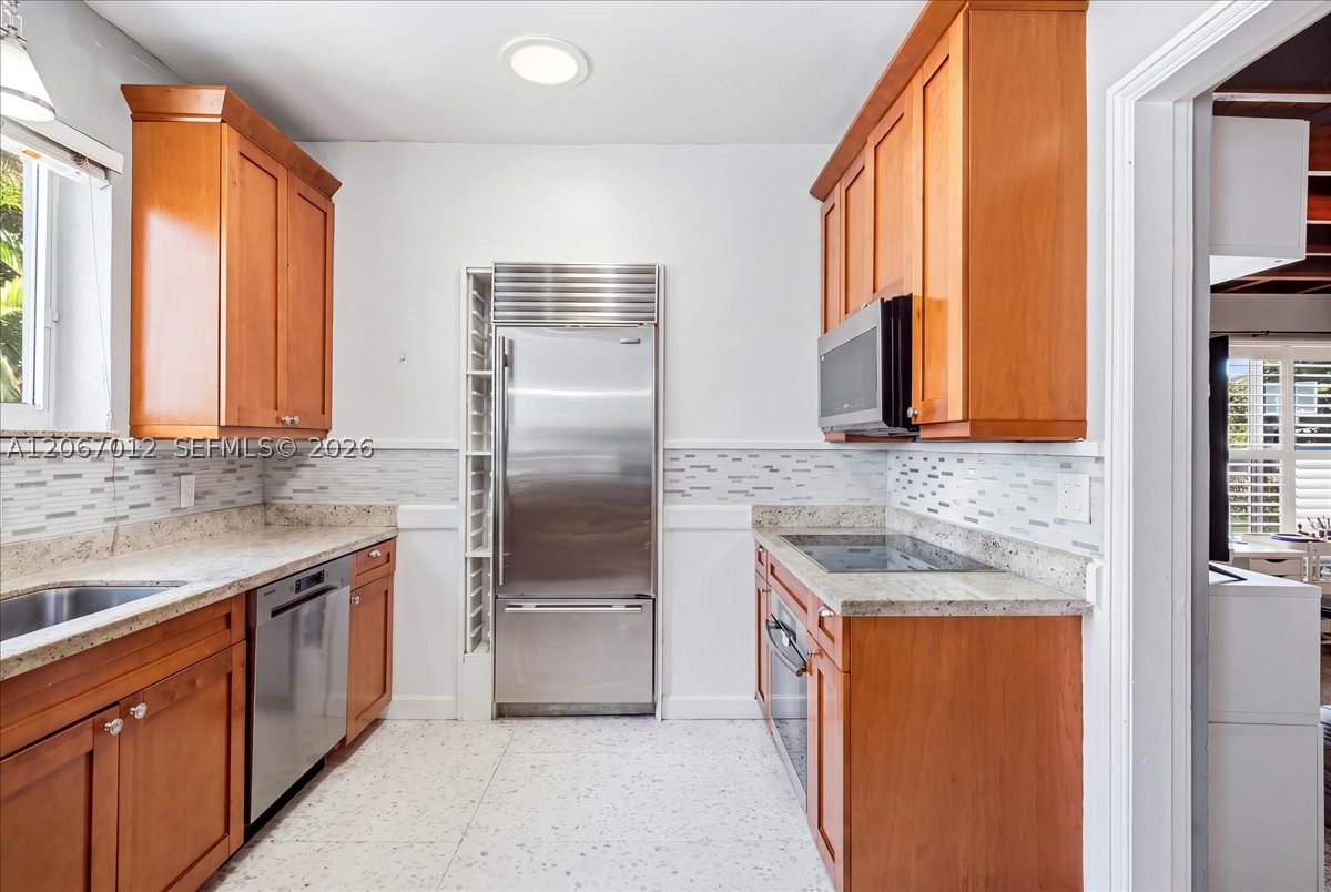 155 SW 28th Rd, Miami FL 33129