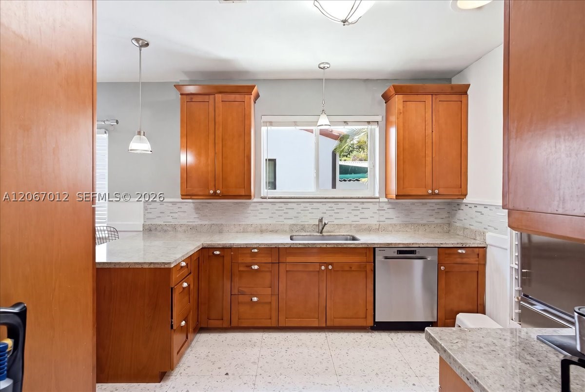 155 SW 28th Rd, Miami FL 33129