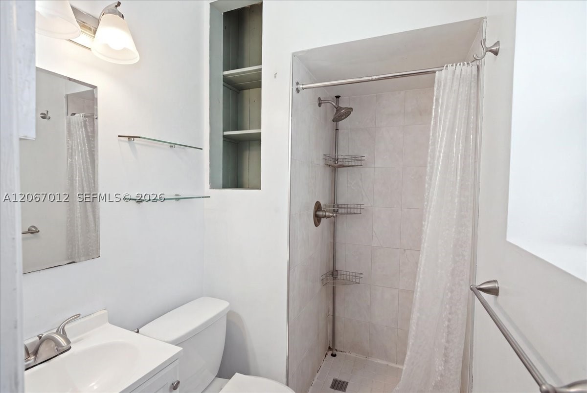 155 SW 28th Rd, Miami FL 33129