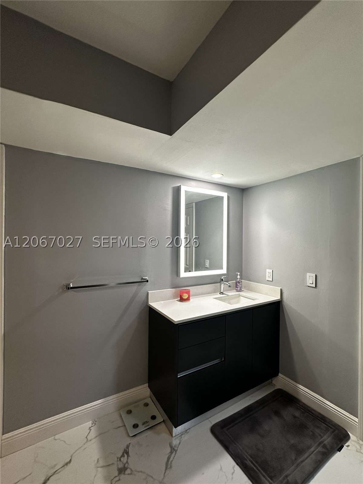 1719 Whitehall Dr #105, Davie FL 33324