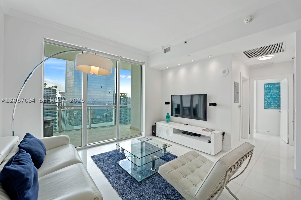 950 Brickell Bay Dr #4600, Miami FL 33131