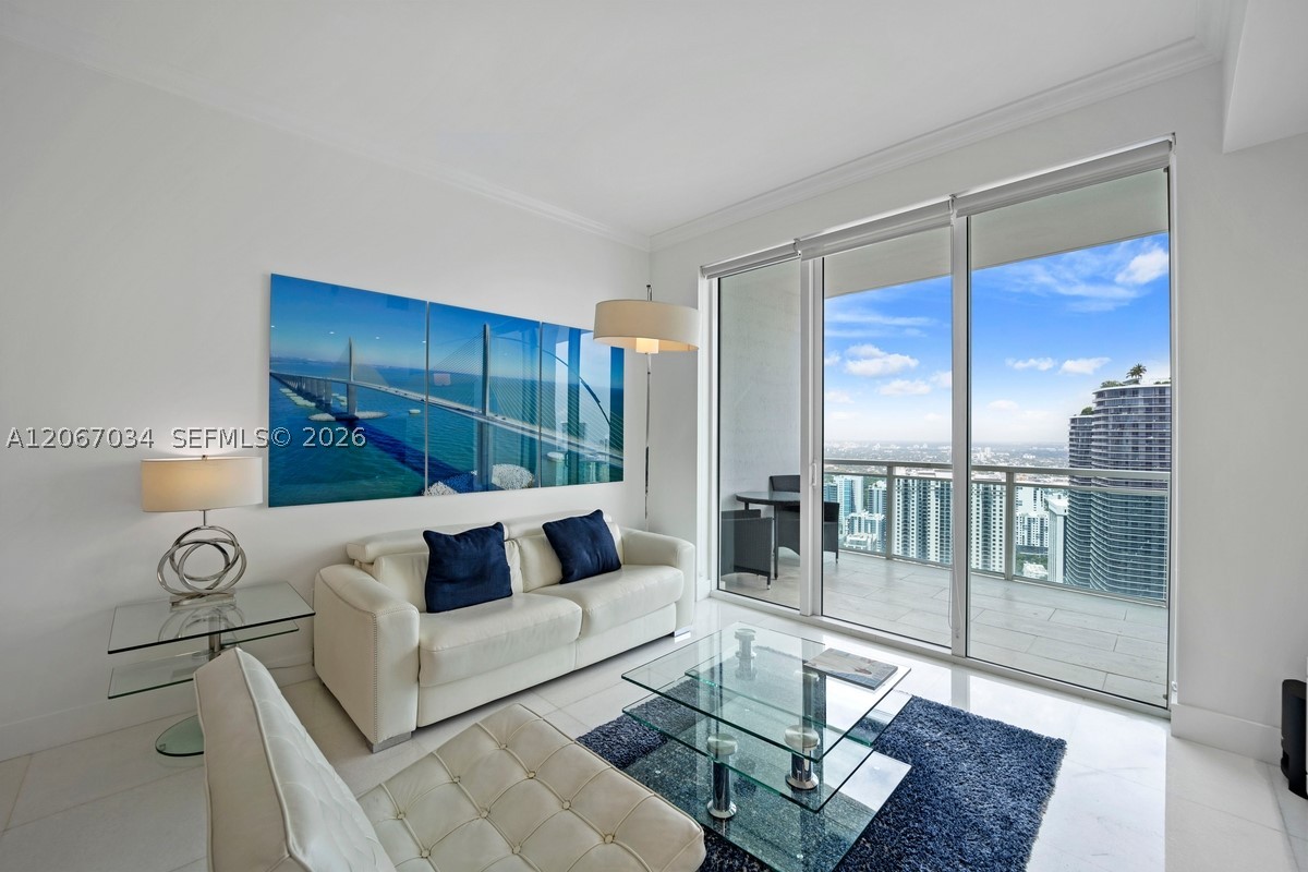 950 Brickell Bay Dr #4600, Miami FL 33131