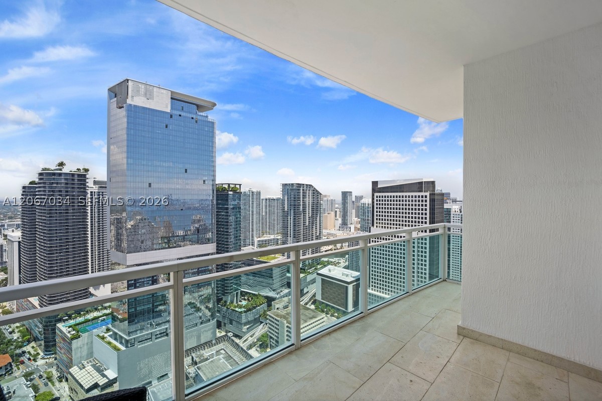 950 Brickell Bay Dr #4600, Miami FL 33131