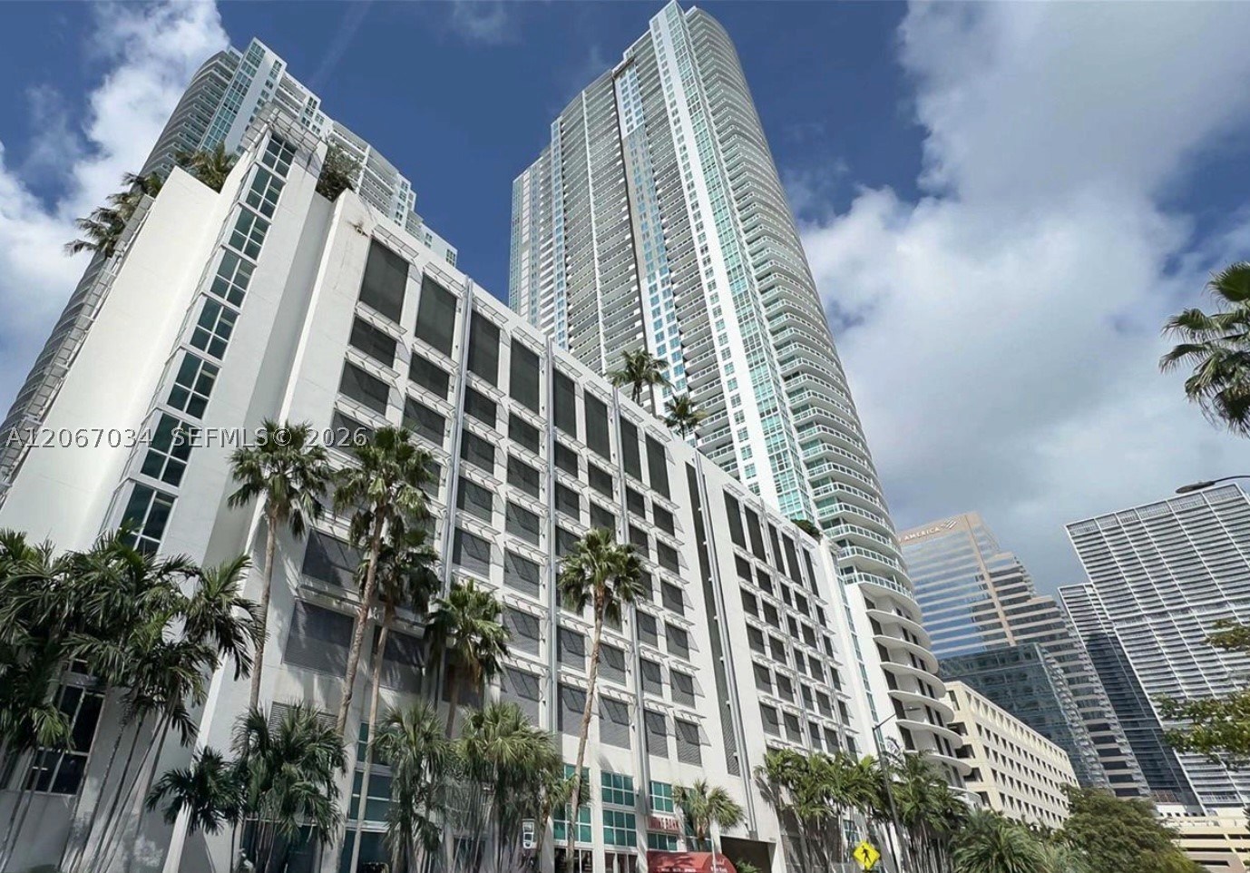 950 Brickell Bay Dr #4600, Miami FL 33131