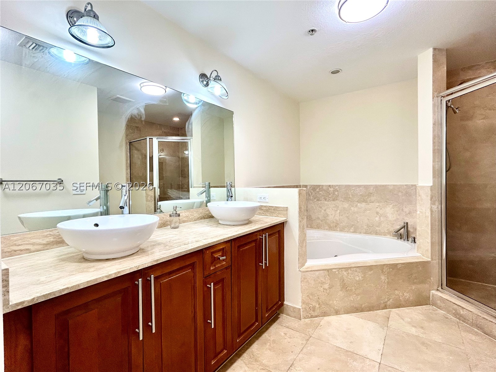 1650 Galiano St #307, Coral Gables FL 33134