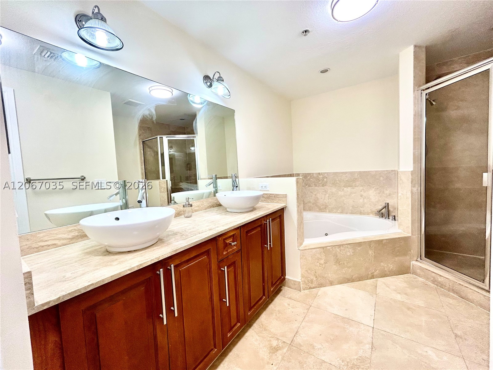 1650 Galiano St #307, Coral Gables FL 33134