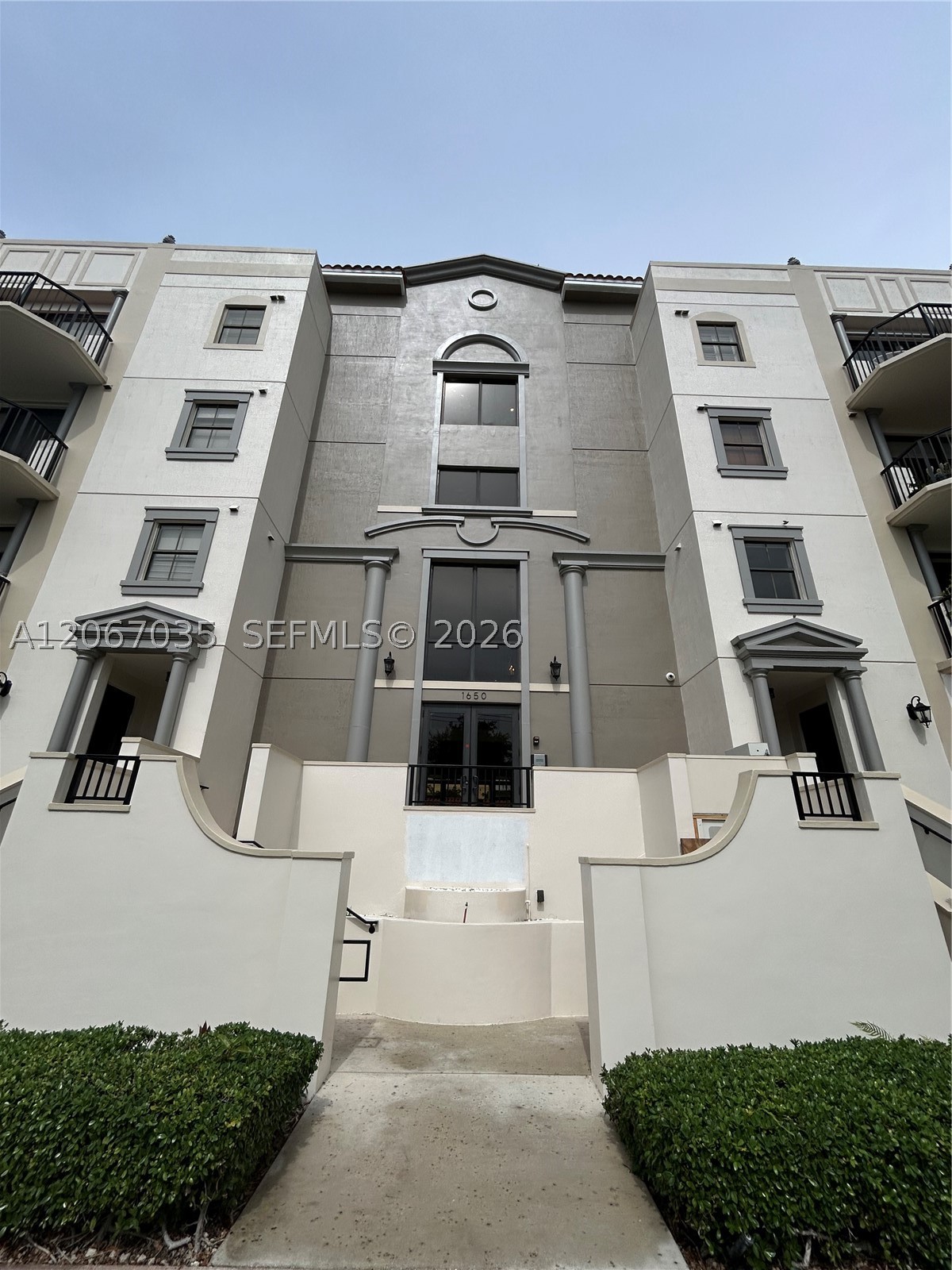 1650 Galiano St #307, Coral Gables FL 33134
