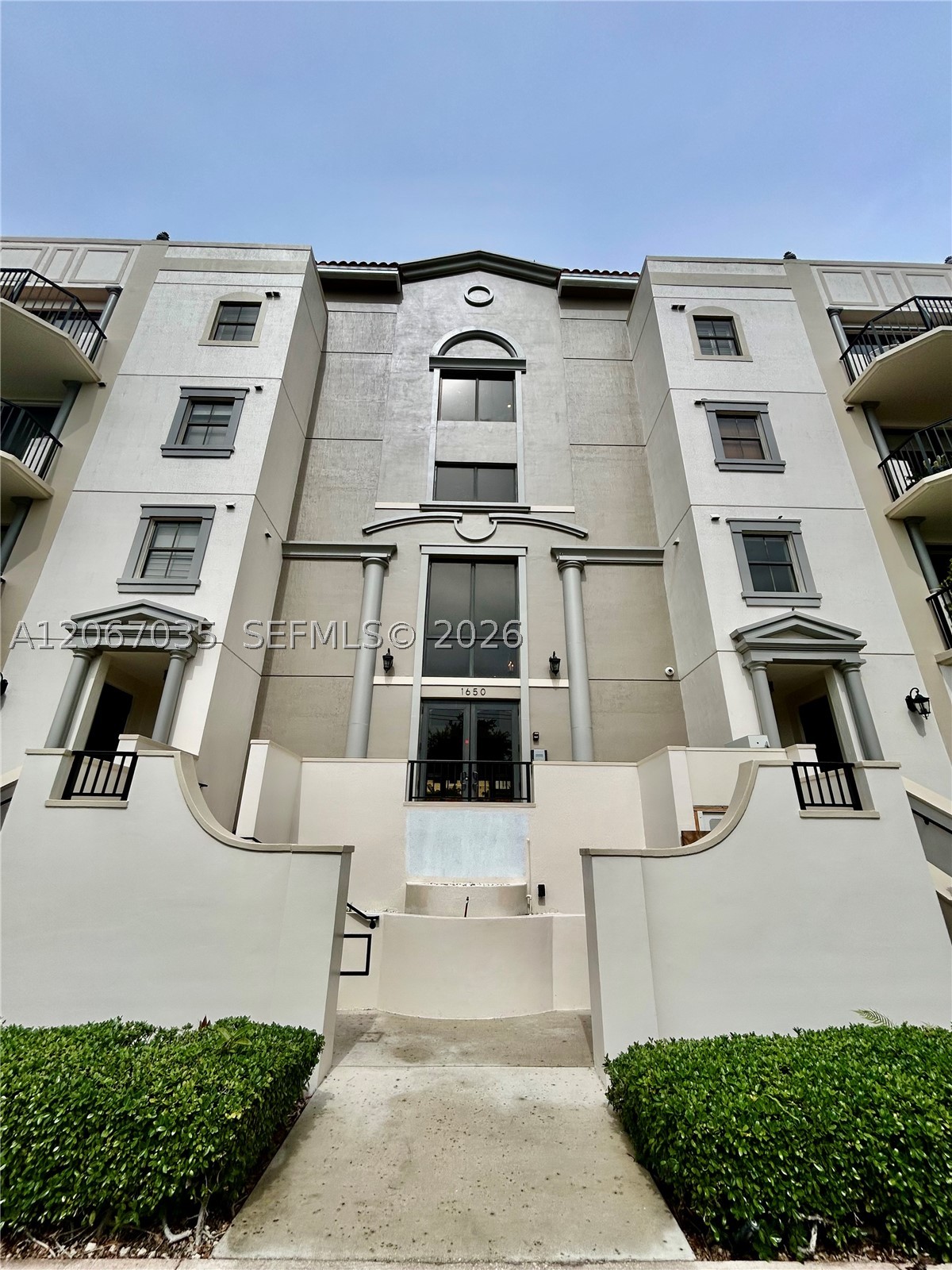 1650 Galiano St #307, Coral Gables FL 33134