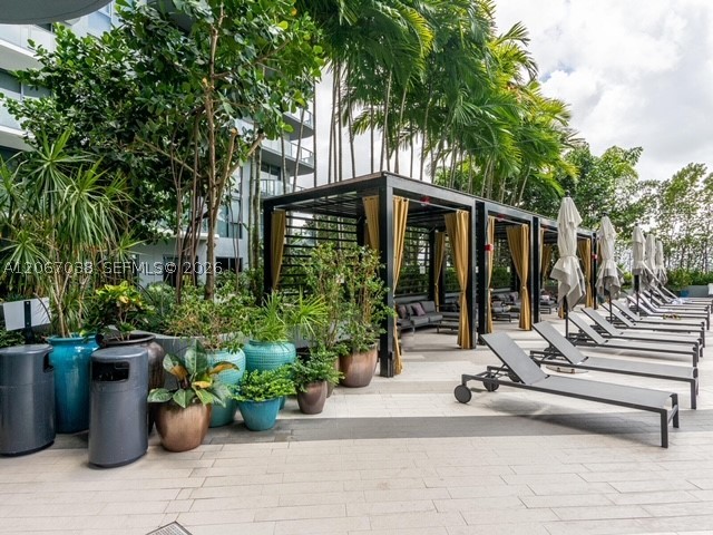 121 NE 34th St #1014, Miami FL 33137