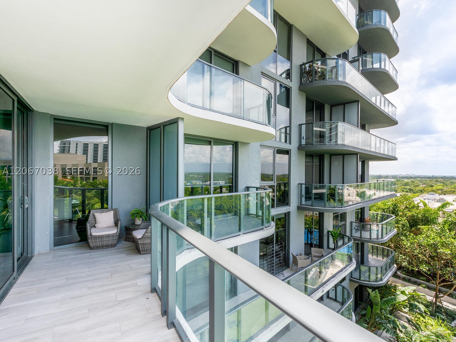 121 NE 34th St #1014, Miami FL 33137