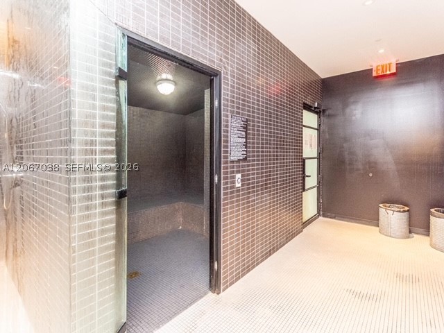 121 NE 34th St #1014, Miami FL 33137