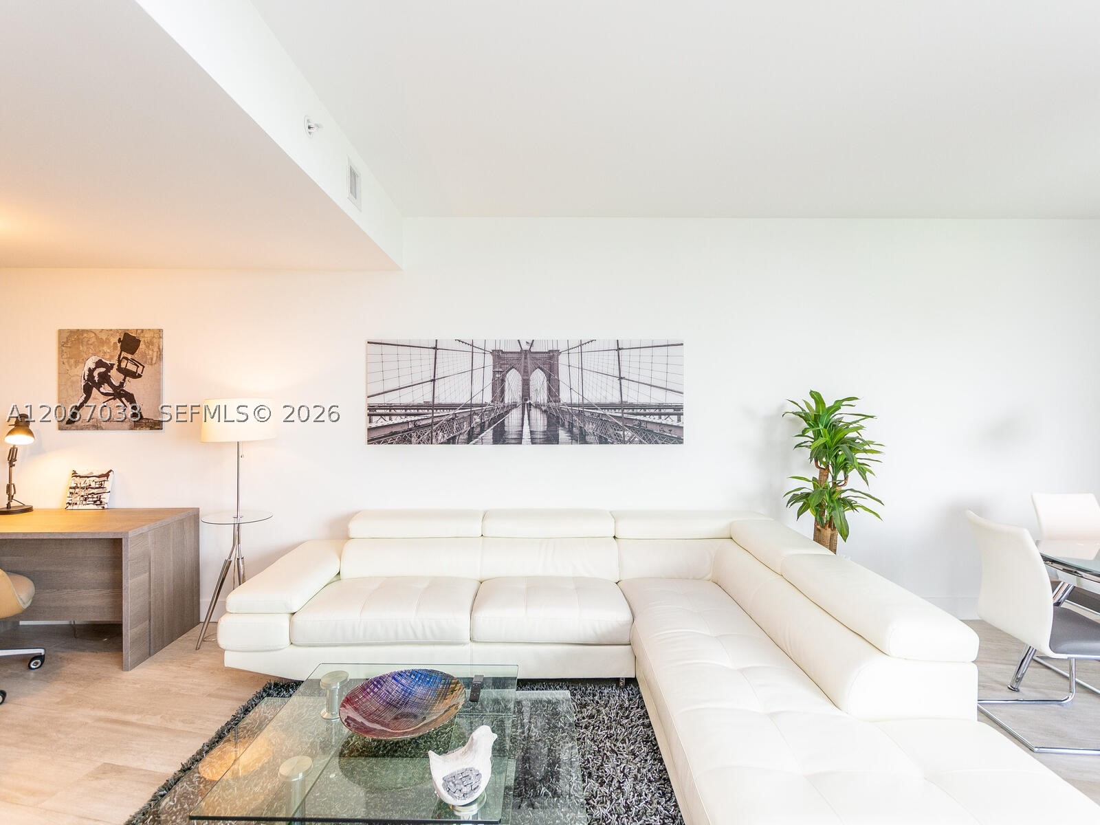 121 NE 34th St #1014, Miami FL 33137