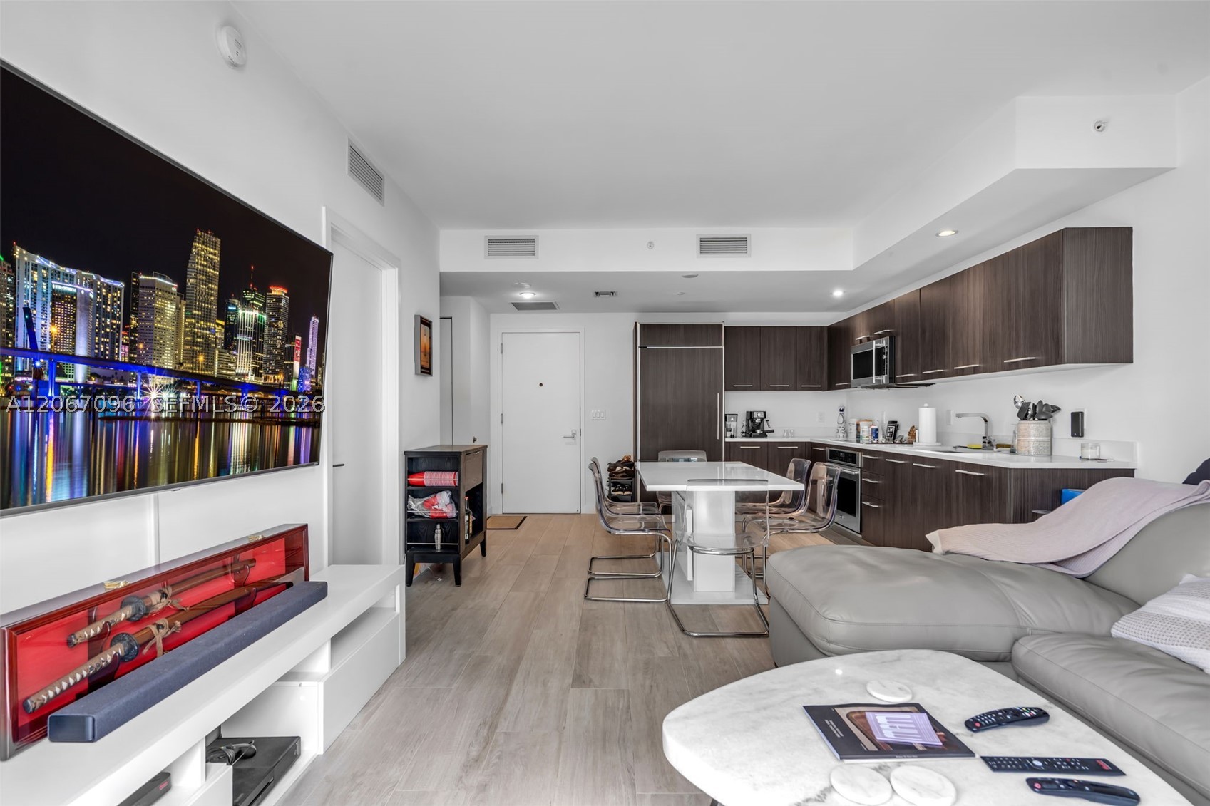 55 SW 9th St #2407, Miami FL 33130