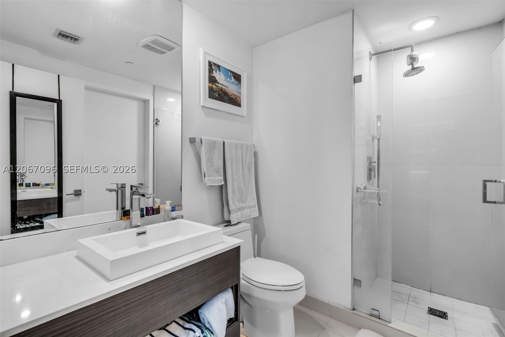 55 SW 9th St #2407, Miami FL 33130