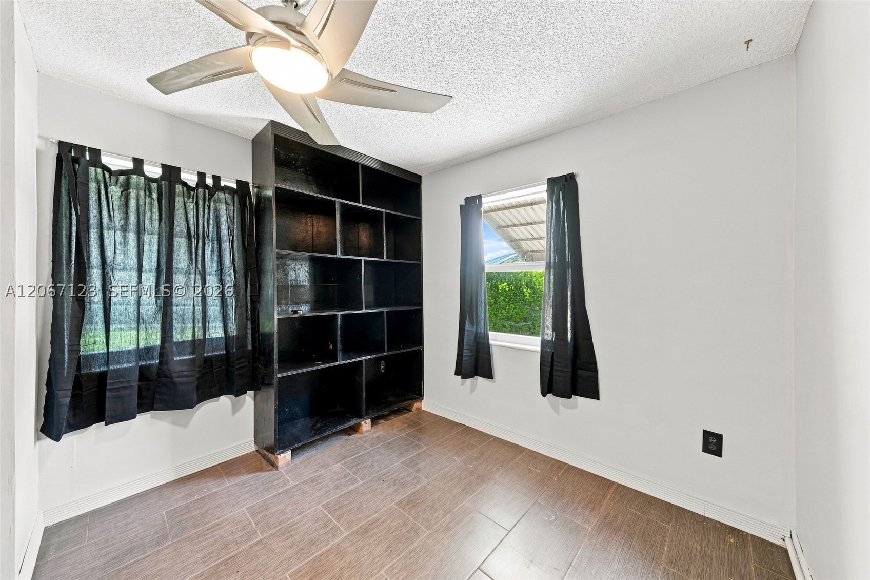 5525 SW 112th Ave, Miami FL 33165