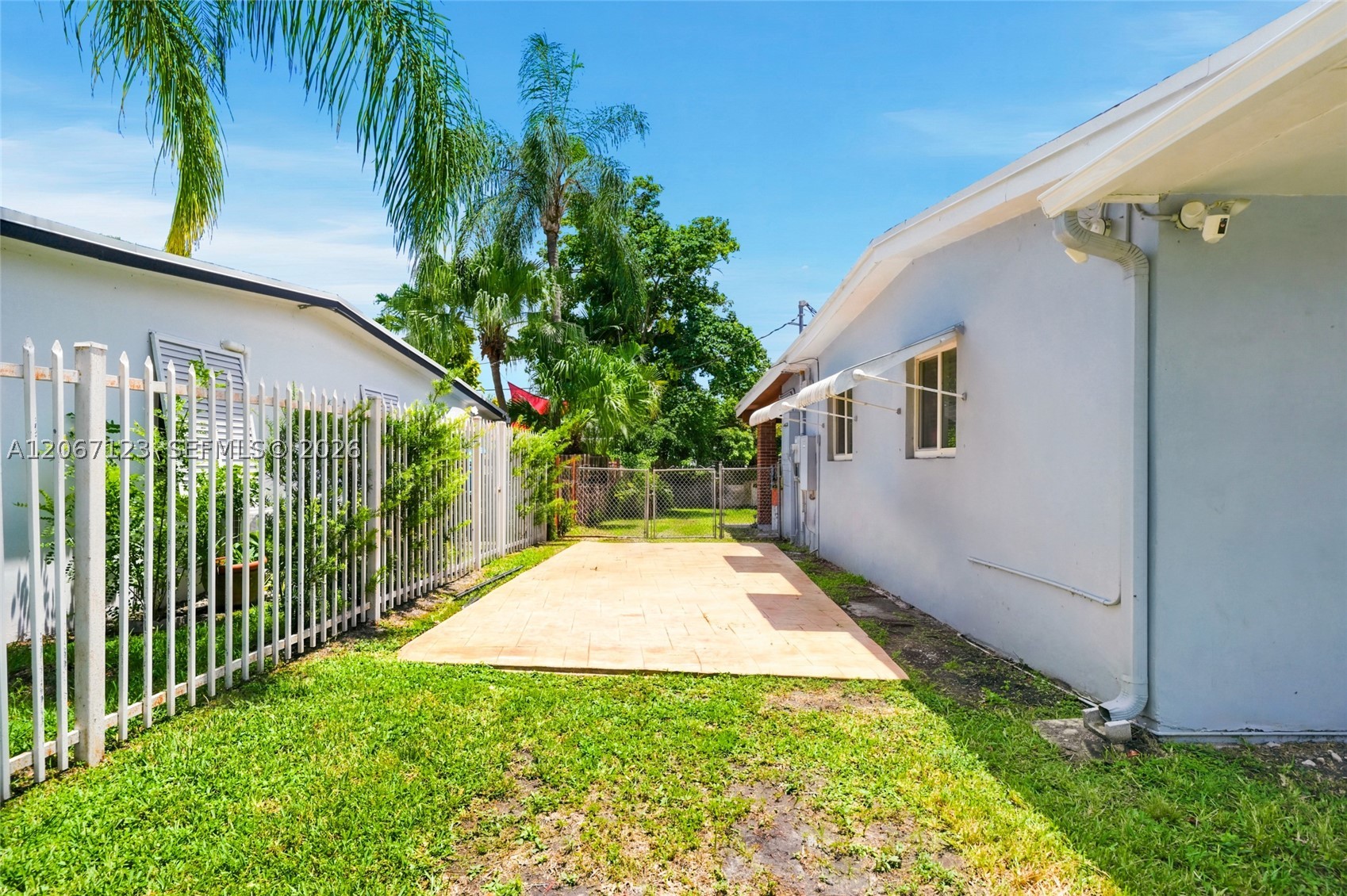 5525 SW 112th Ave, Miami FL 33165