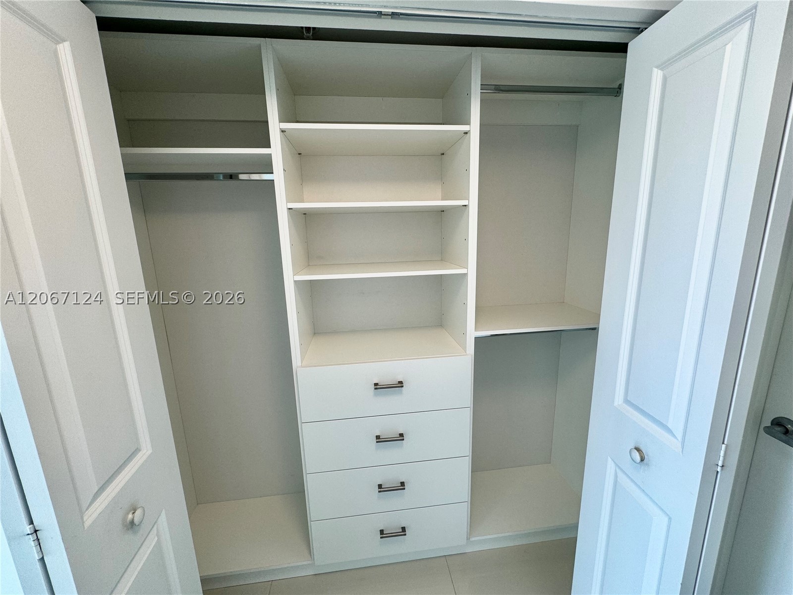 400 Sunny Isles Blvd #1221, Sunny Isles Beach FL 33160