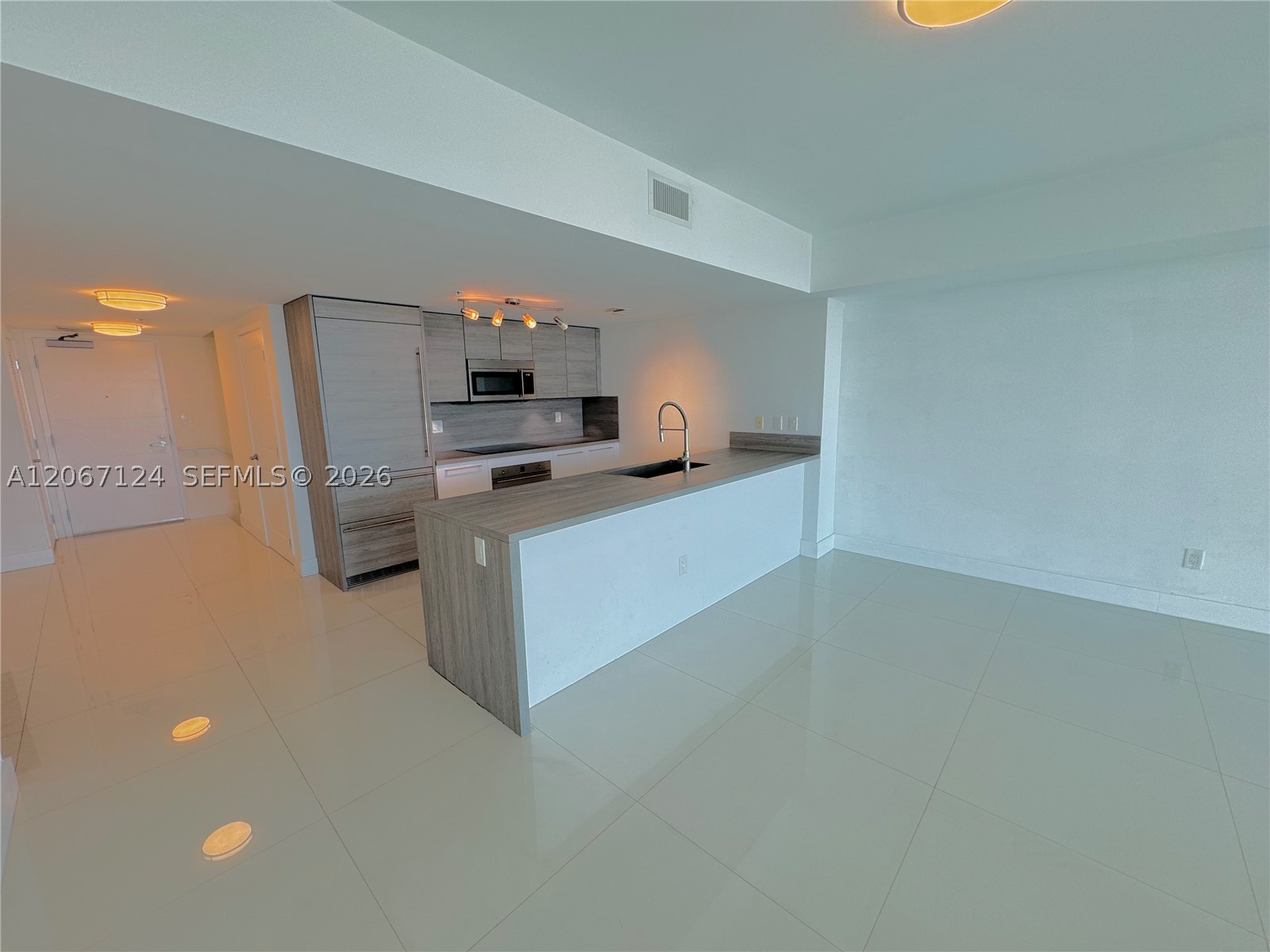400 Sunny Isles Blvd #1221, Sunny Isles Beach FL 33160