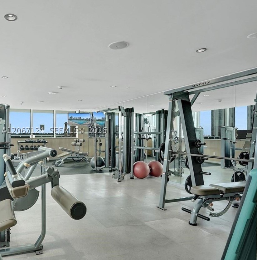 400 Sunny Isles Blvd #1221, Sunny Isles Beach FL 33160