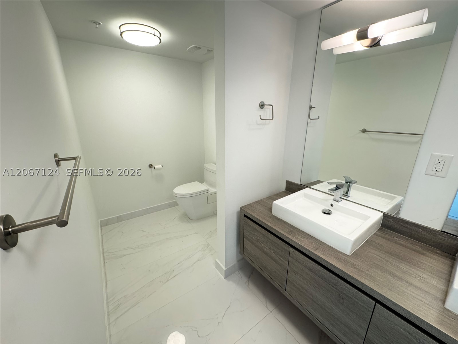 400 Sunny Isles Blvd #1221, Sunny Isles Beach FL 33160