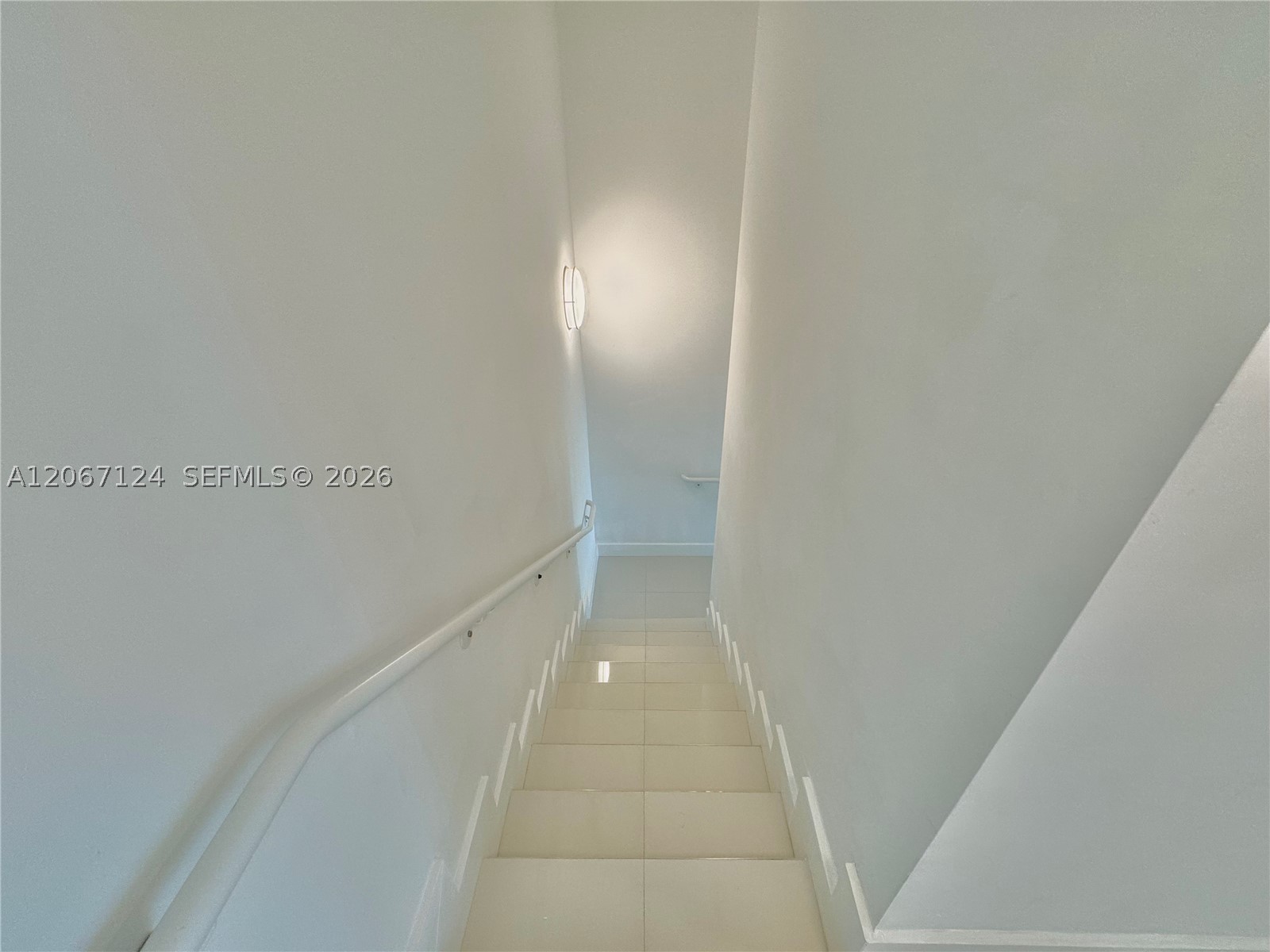 400 Sunny Isles Blvd #1221, Sunny Isles Beach FL 33160