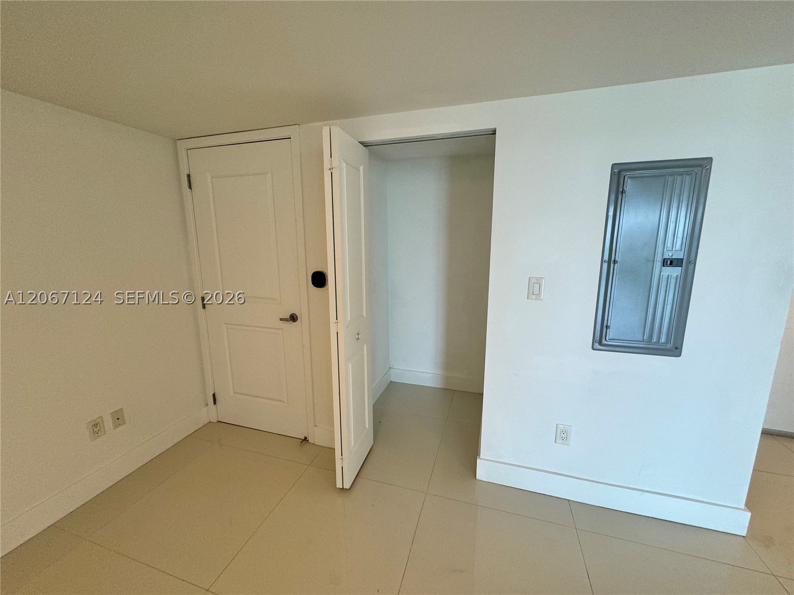 400 Sunny Isles Blvd #1221, Sunny Isles Beach FL 33160