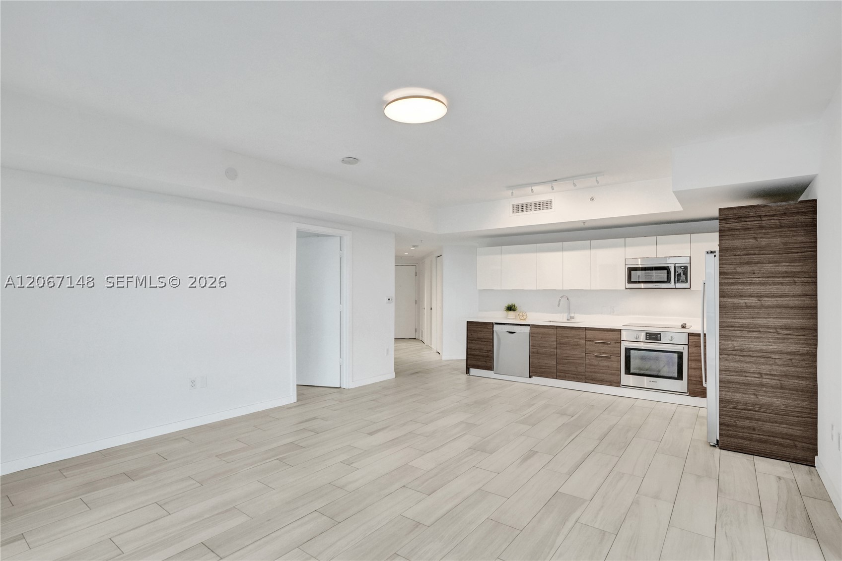1010 SW 2nd Ave #1708, Miami FL 33130