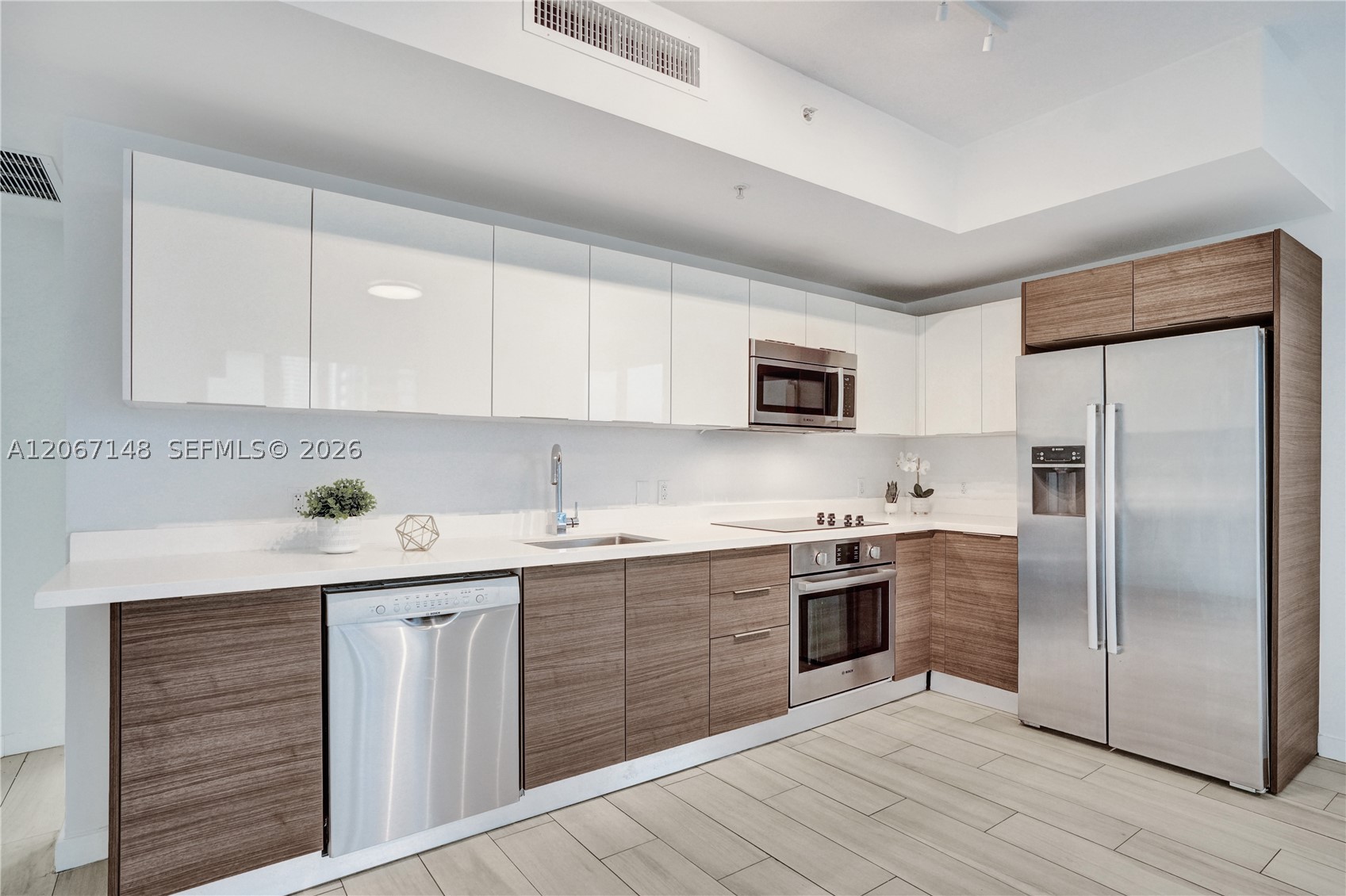 1010 SW 2nd Ave #1708, Miami FL 33130