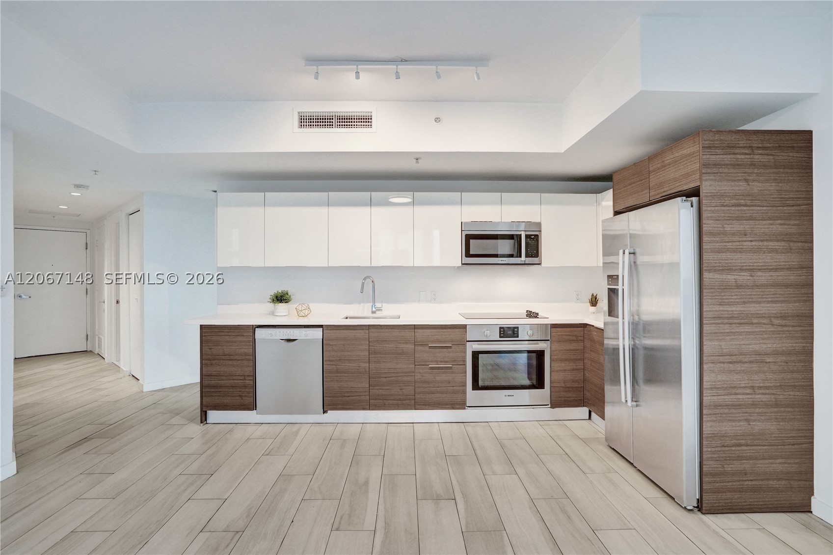 1010 SW 2nd Ave #1708, Miami FL 33130